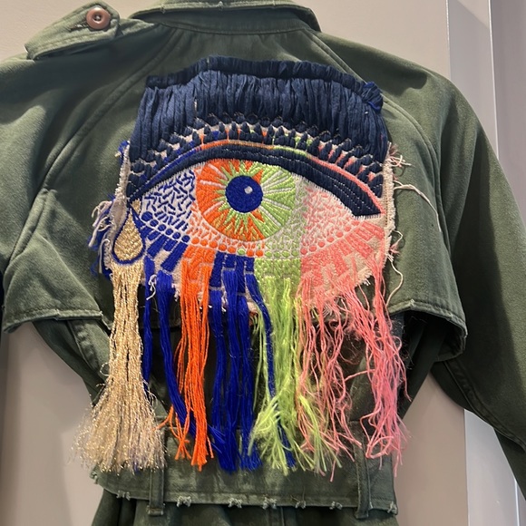 Women’s never worn Le Superbe jacket with embroidery on back! - Picture 4 of 4